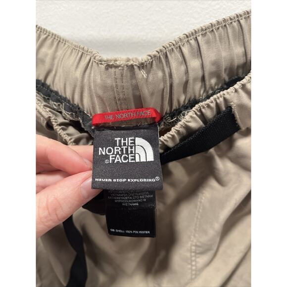 The North Face Beige 9” Inseam Belted Cargo Shorts Men’s Size S - Picture 5 of 6